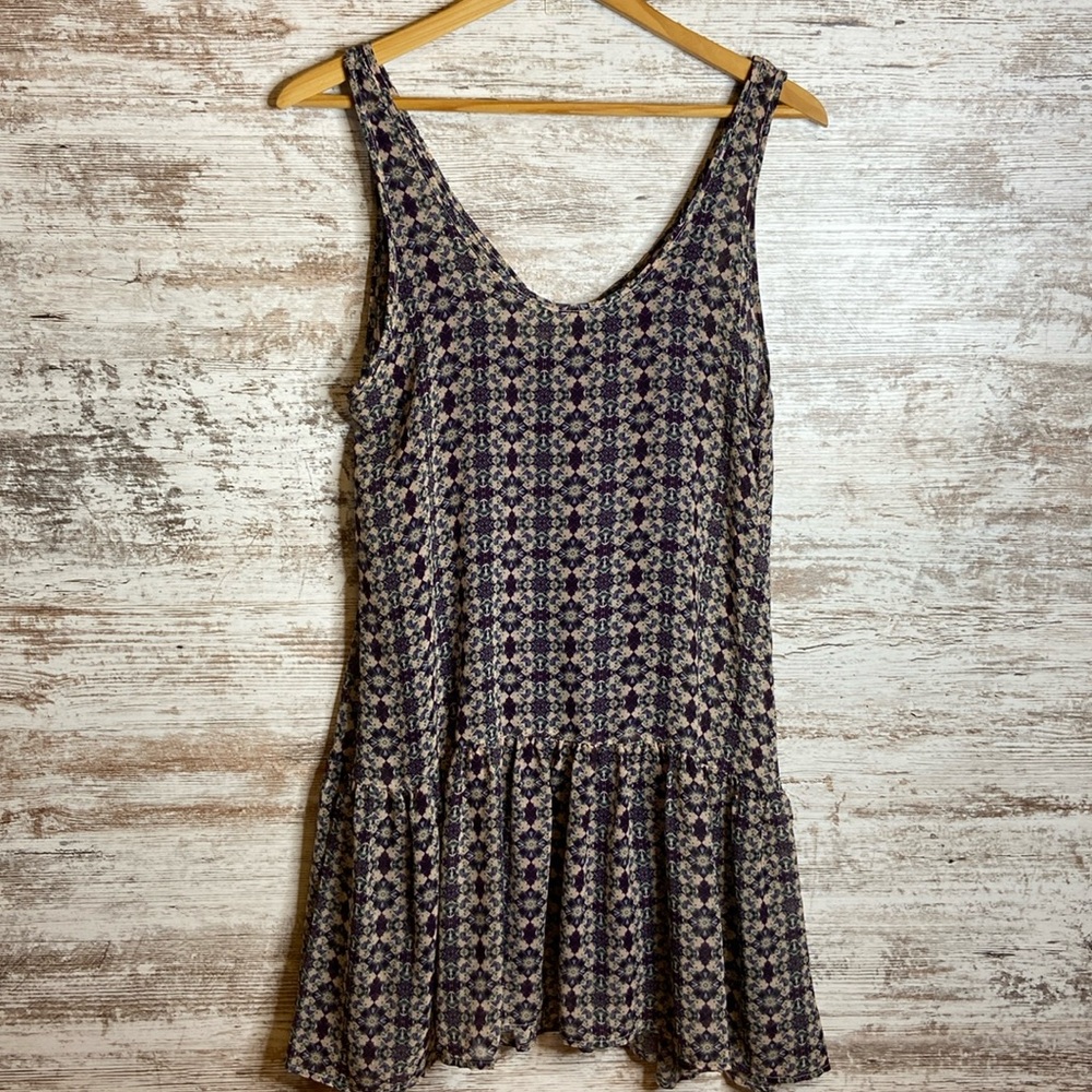 ASTR THE LABEL Tiered Mini Sheath Dress All Over All print purple Sz small EUC